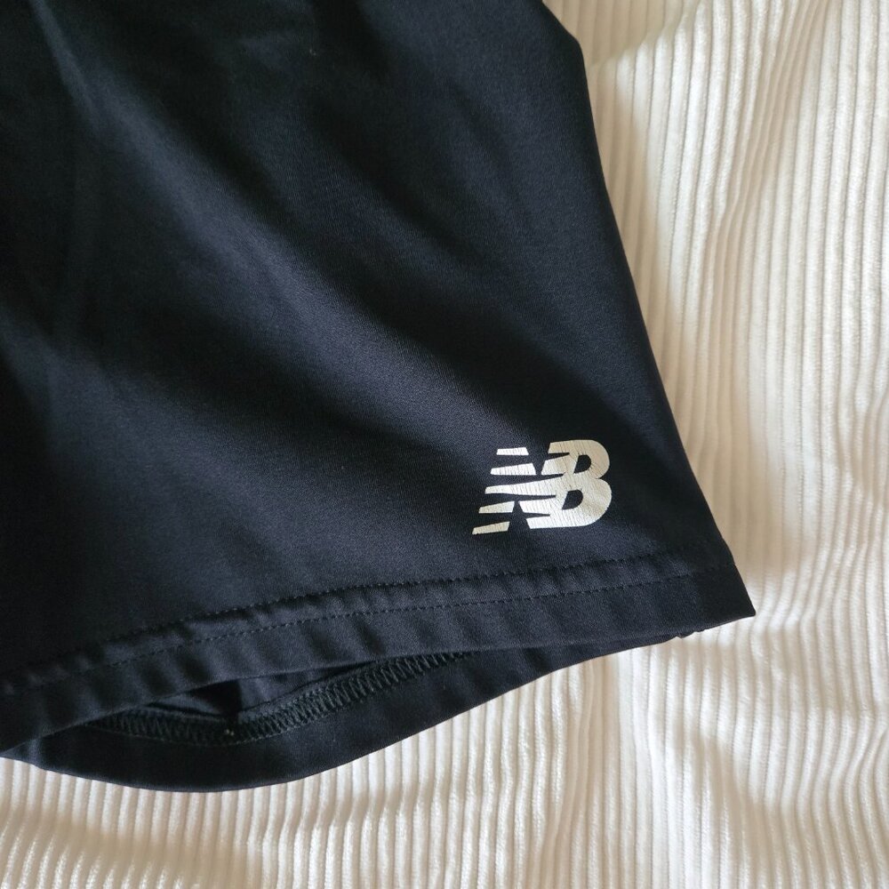 New Balance Black Biker Shorts 4-Inch - Small - Picture 3 of 4